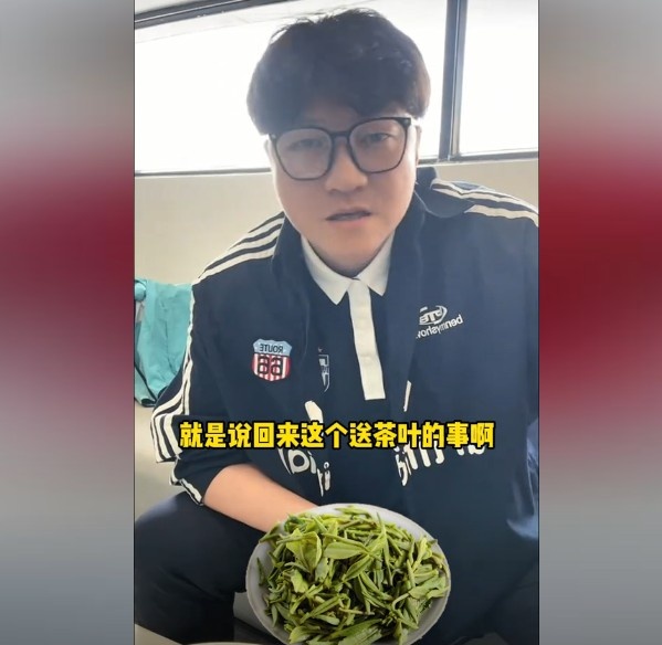 趙鵬：不太清楚賈秀全要球員買茶葉的段子，但這在現(xiàn)實(shí)中也正常
