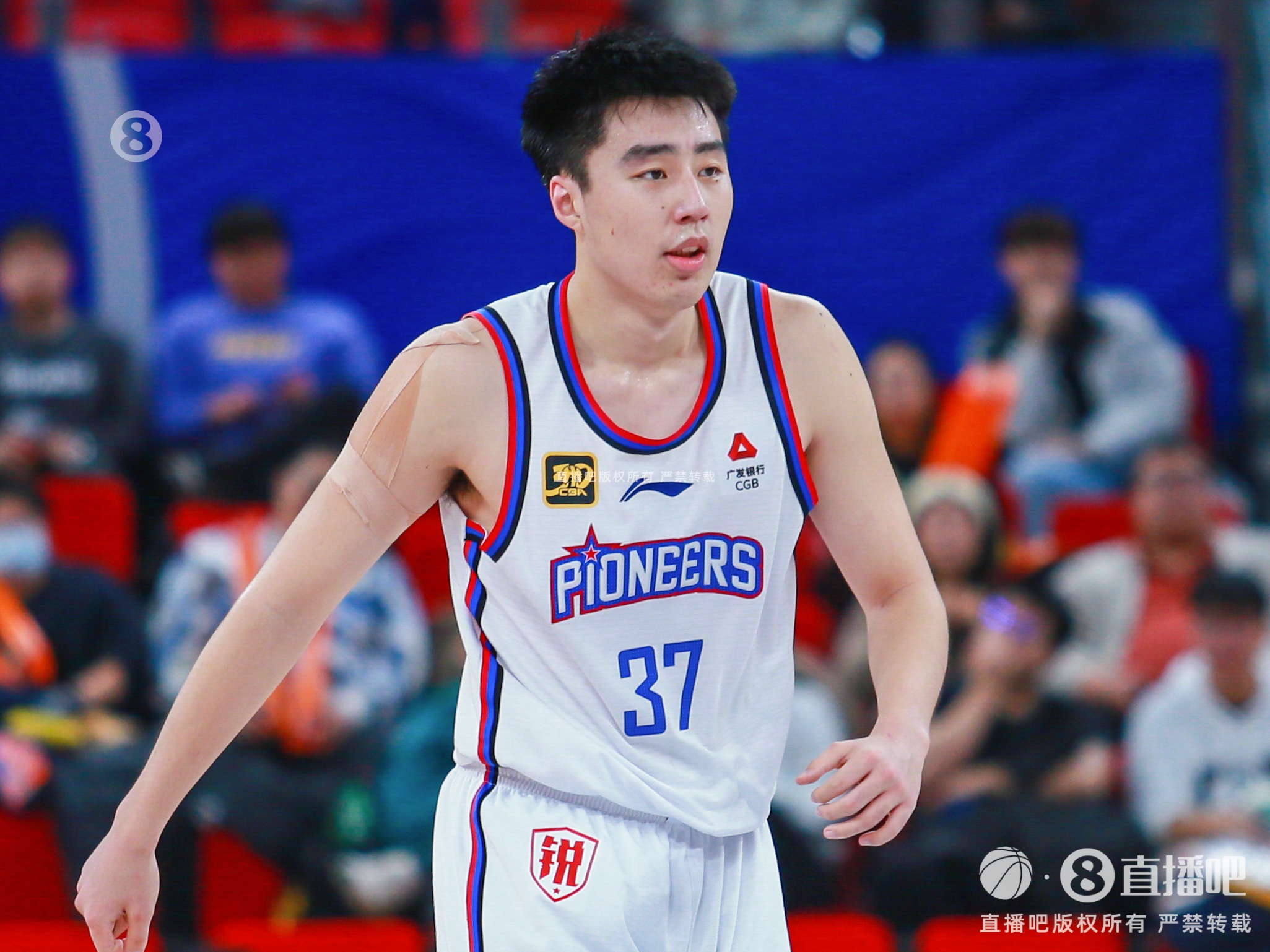 無奈最后6犯離場！杜伯超20中10&三分8中3空砍24分4板2帽